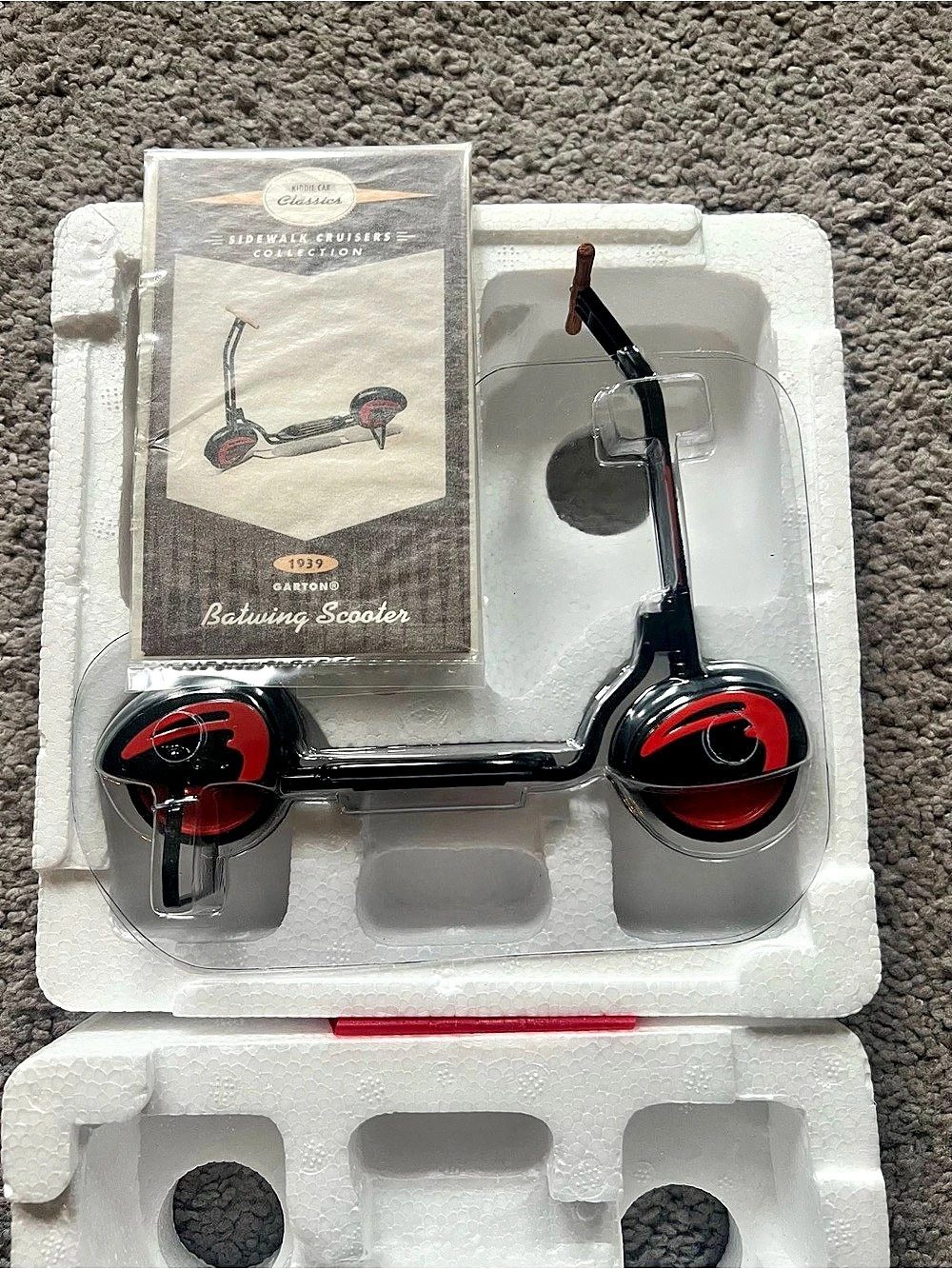 Kiddie Car Classics 1933 Autocycle Bosting Scooter Black & Red